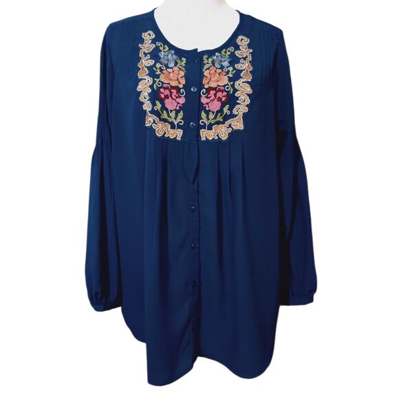 Denim 24/7 Blouse Top Plus 18W/2X Artsy Boho Flowy Embroidered Floral Tucks Blue - Picture 1 of 15